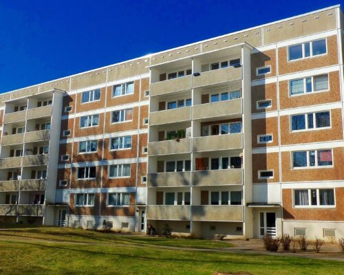 Cum alegi un paratrăsnet pentru un bloc de locuințe?