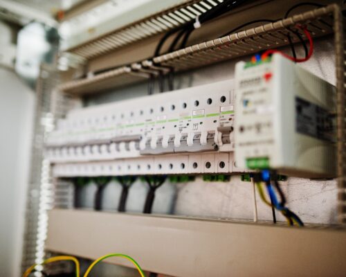 Cum alegi siguranțele potrivite pentru tabloul electric?
