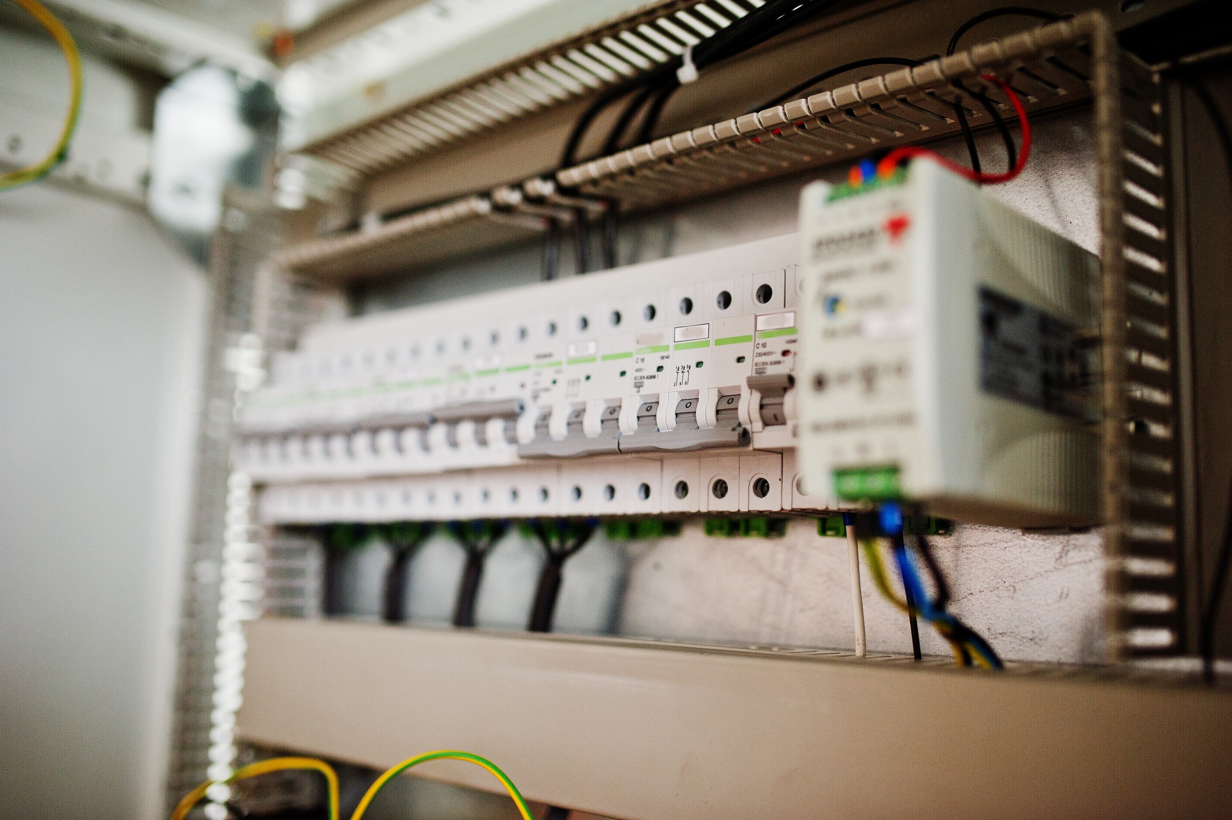 Cum alegi siguranțele potrivite pentru tabloul electric?